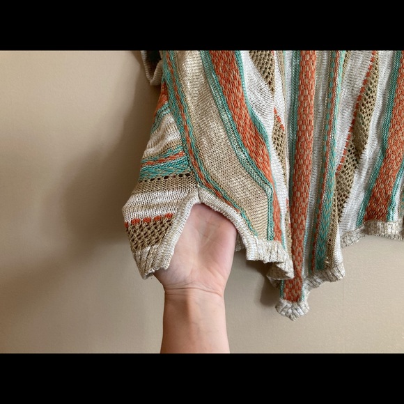 EYESHADOW Sweater poncho! - Picture 6 of 8